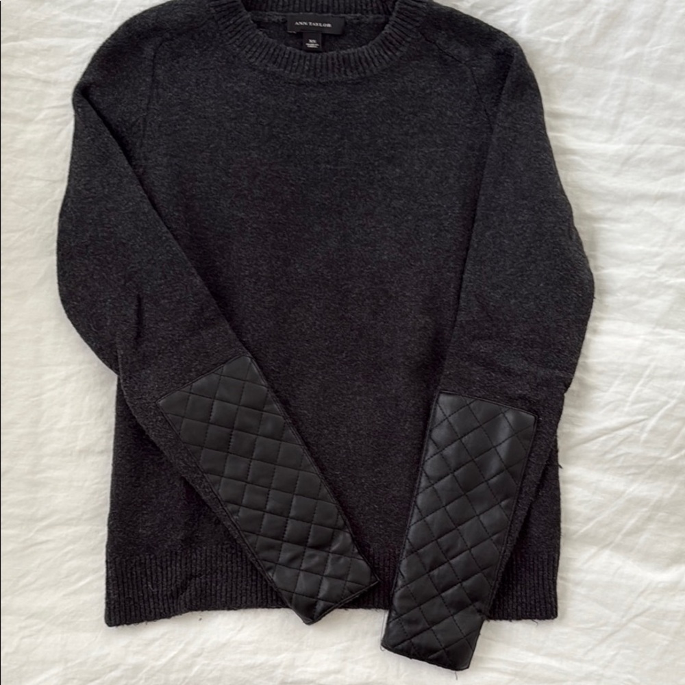 Ann Taylor XS Dark Gray Sweater with Black Quilted Elbow Patches